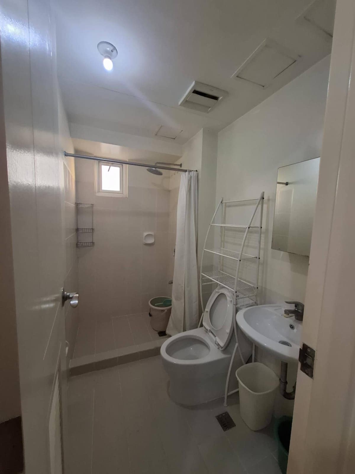 CONDO FOR RENT - photo 1