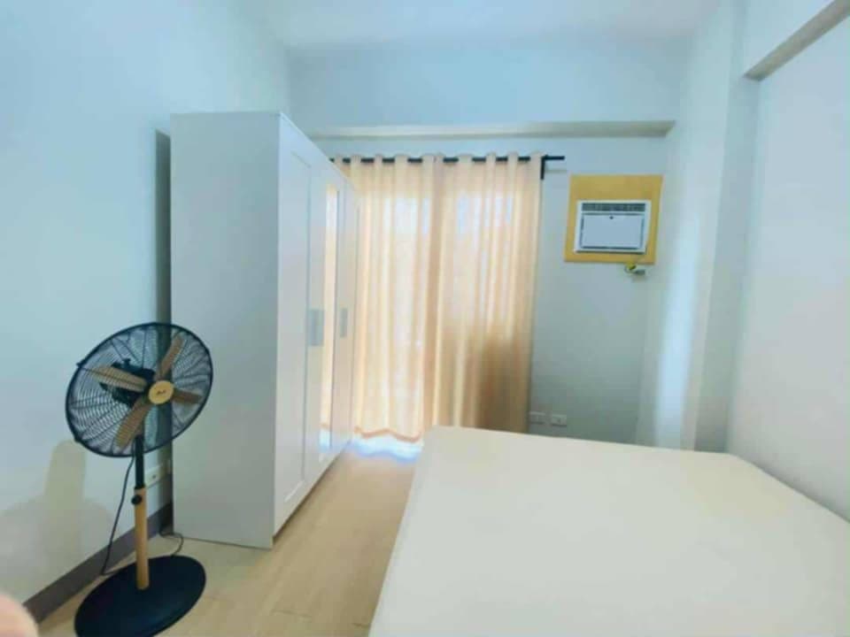 Condo unit 2br fully furnished available on April 24 long term only - photo 7