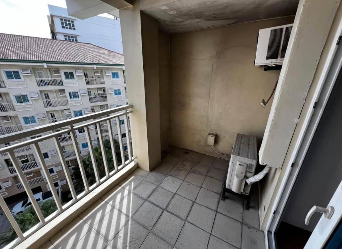 RUSH CONDO FOR RENT – 2BR w/ balcony @ Tres Palmas, Taguig - photo 3