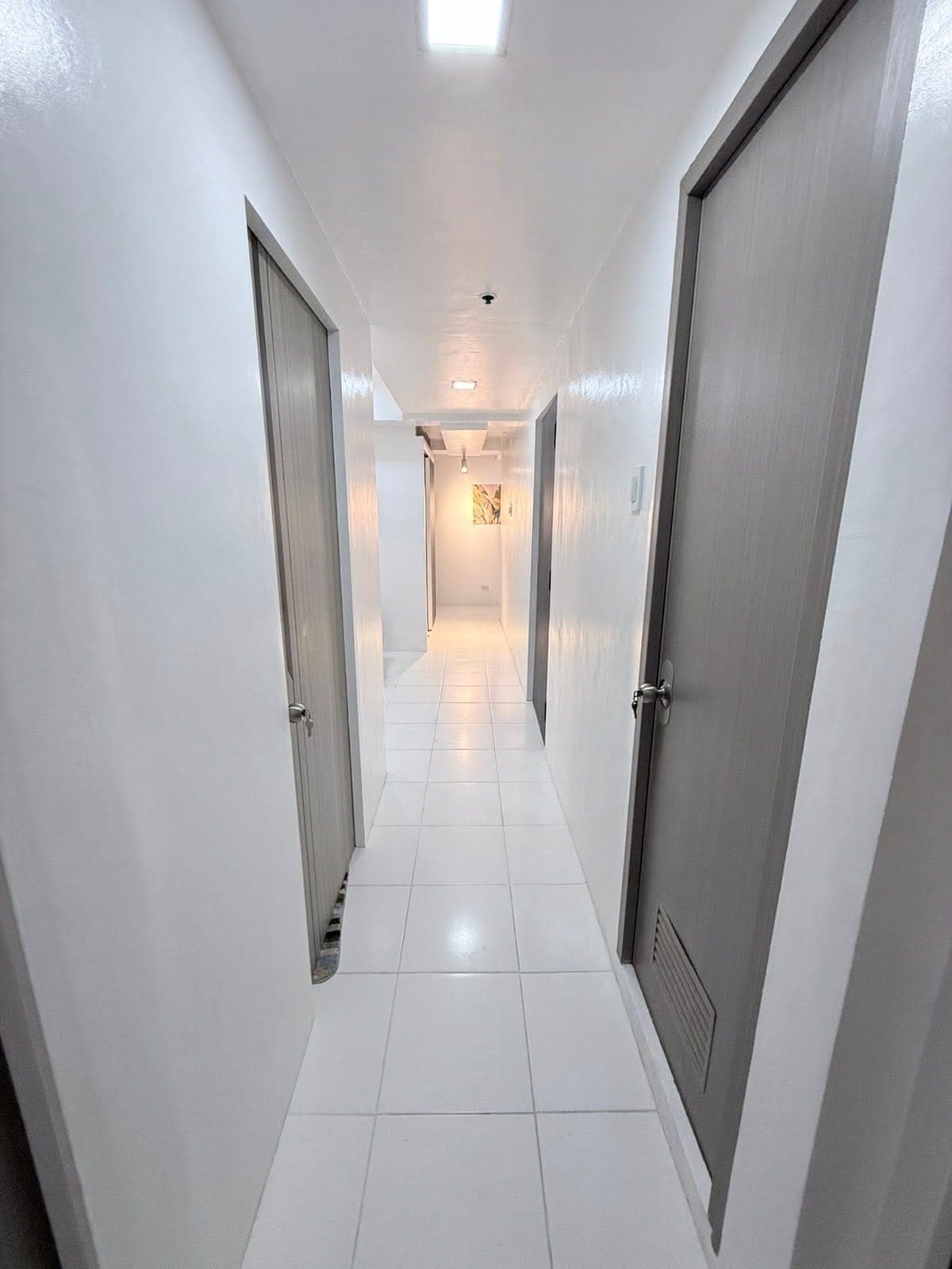 🛏️FEMALE BEDSPACE/CONDO SHARING FURNISHED - photo 7