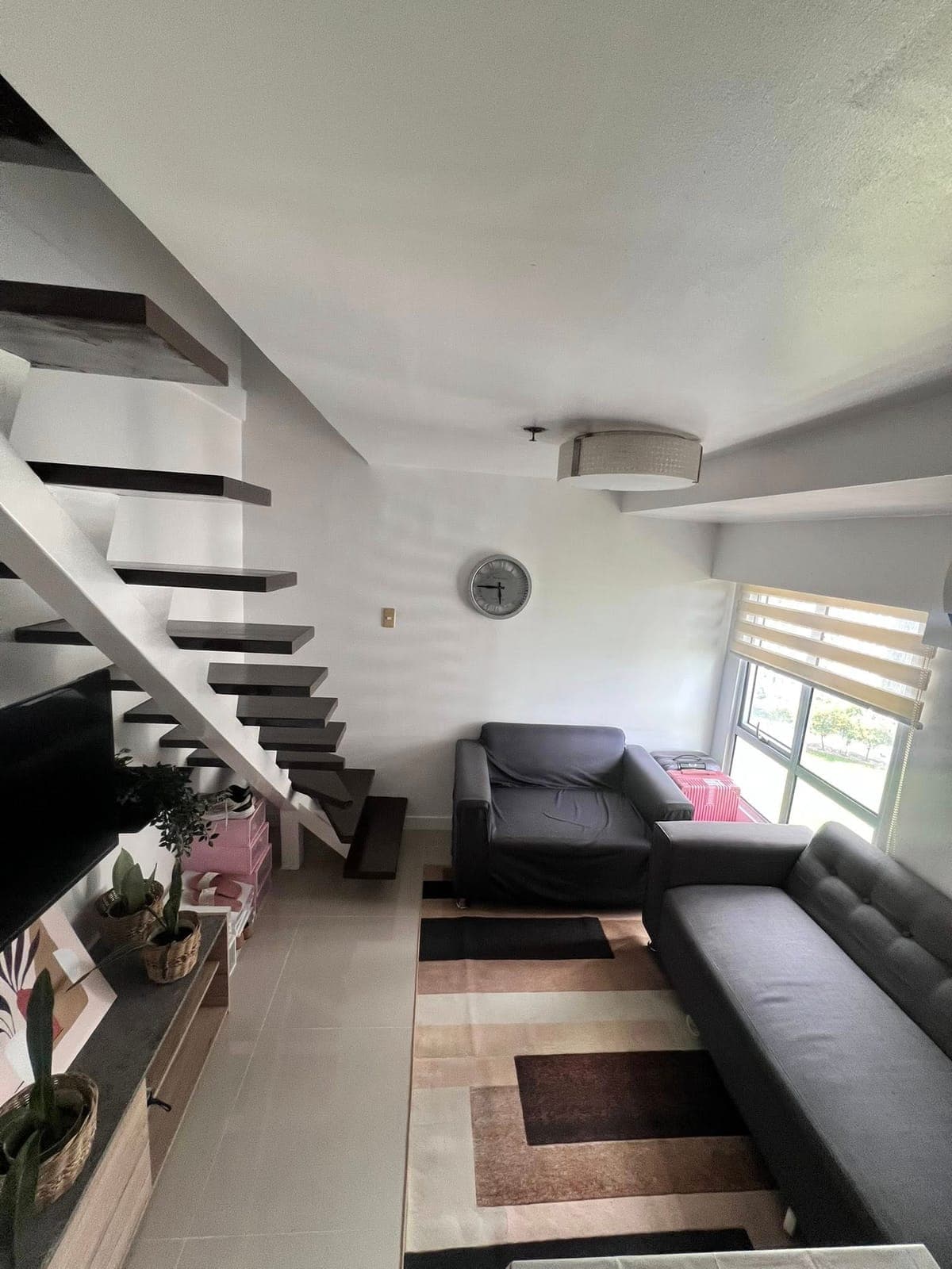 ✨ CONDO SHARING FOR LADIES IN BGC ✨ - photo 3