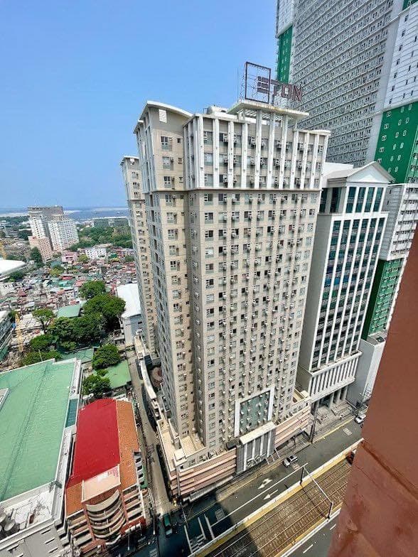 Studio type for rent located beside DLSU Taft manila - photo 3