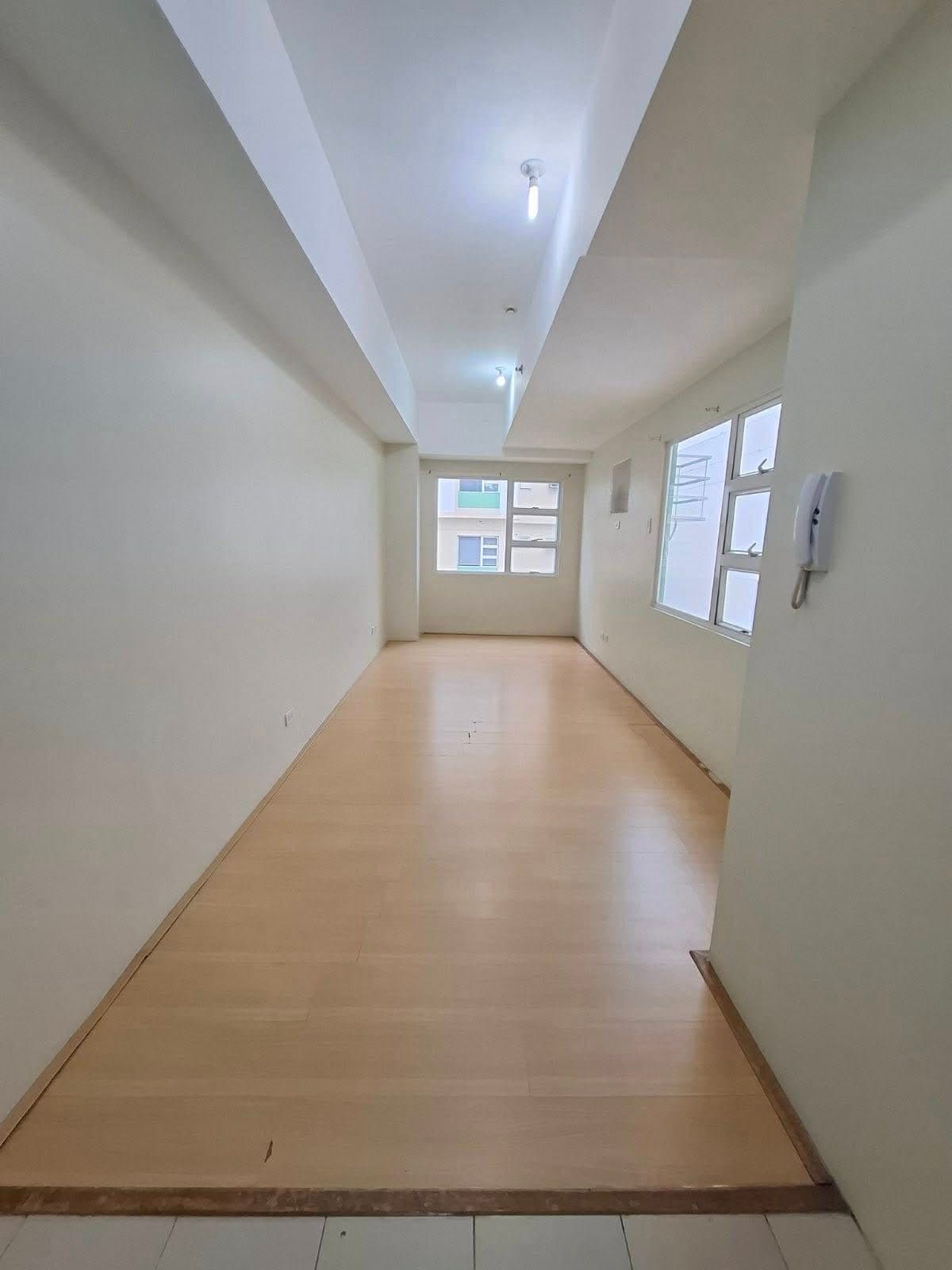 Studio type for rent located beside DLSU Taft manila - photo 7