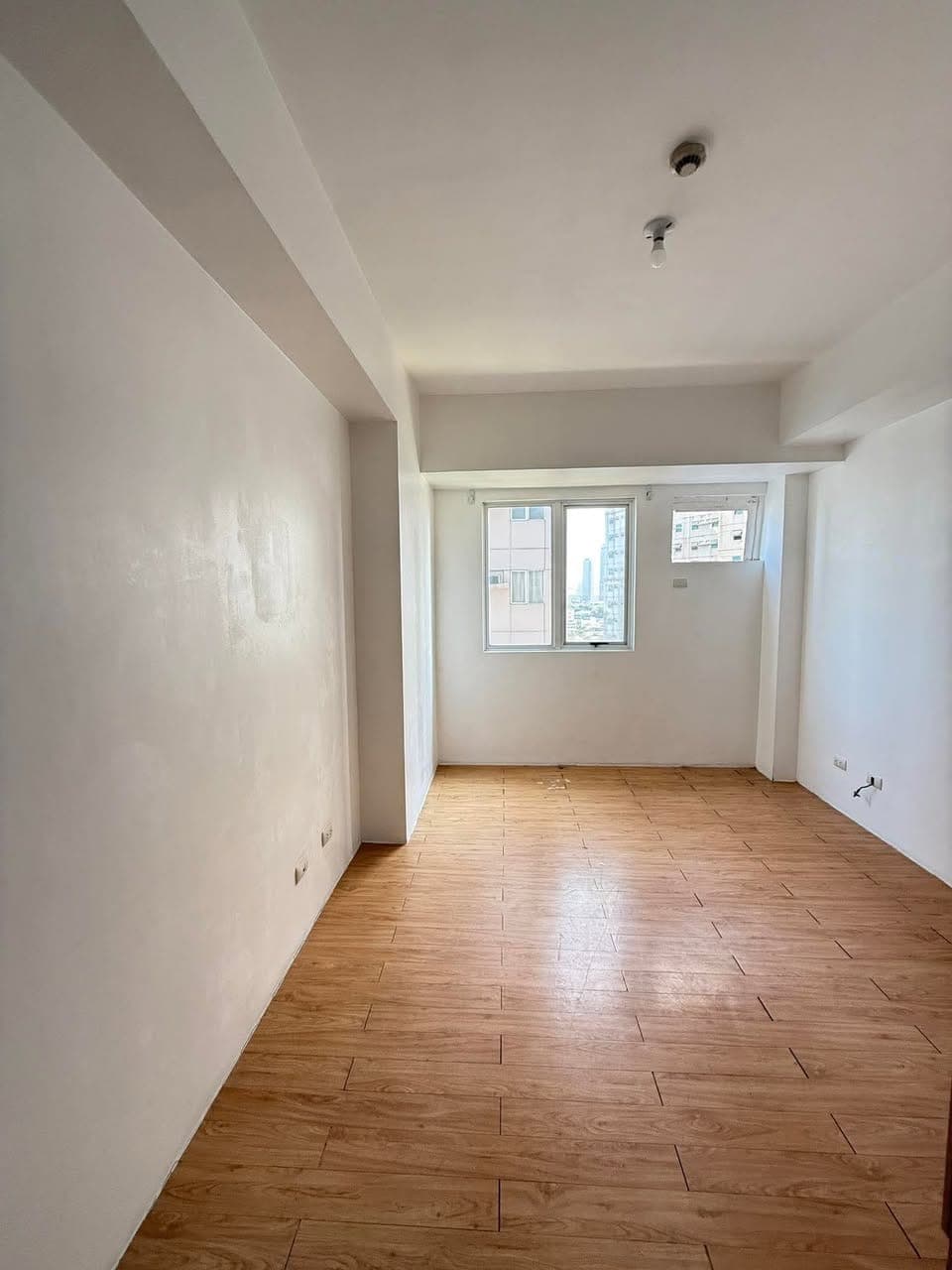 Bare Studio Condo Unit for Rent - photo 2