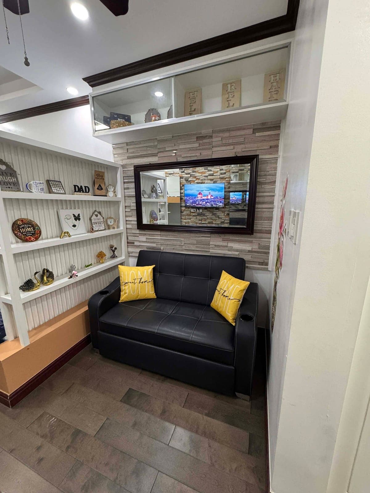 FOR RENT: CONDO UNIT AT VICTORIA SPORTS TOWER. AVAILABLE IN MAY. - photo 7