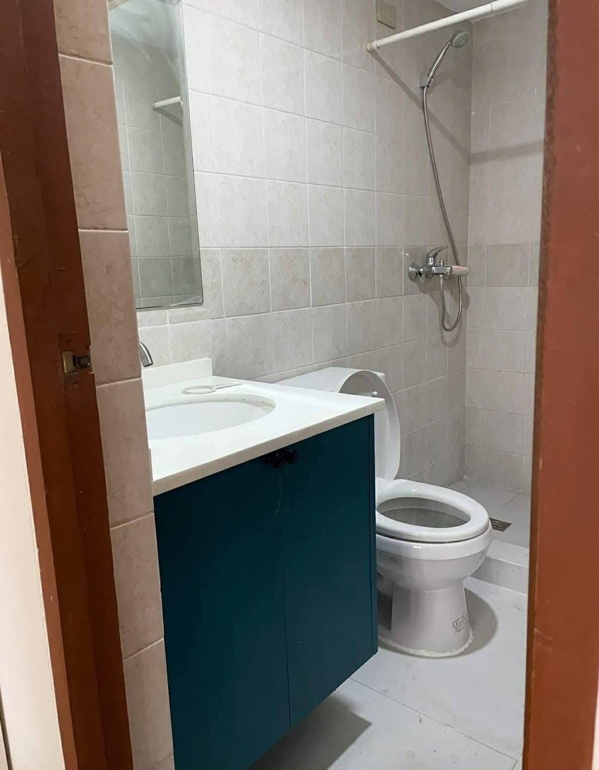 Minimum 1 year contract - photo 3