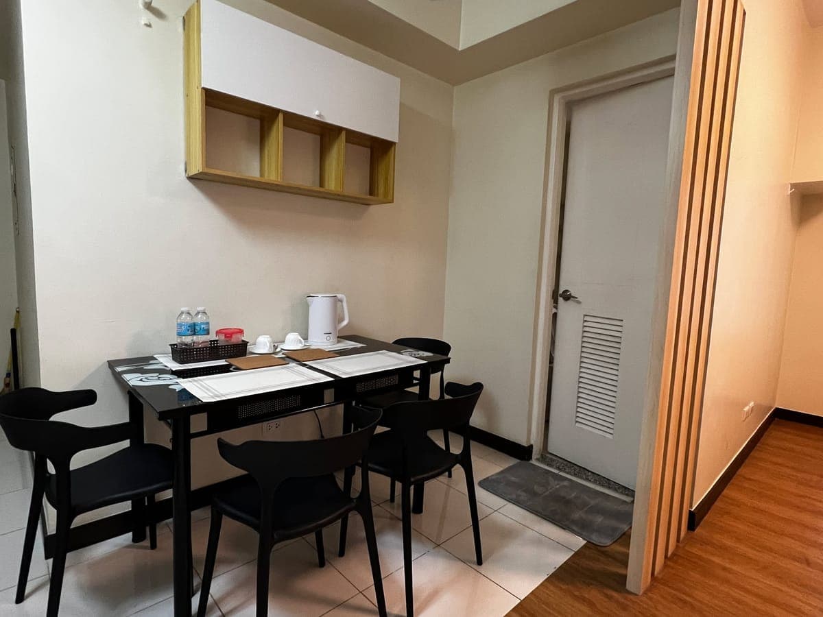 # **FOR RENT: 1BR Zinnia South Tower** - photo 2