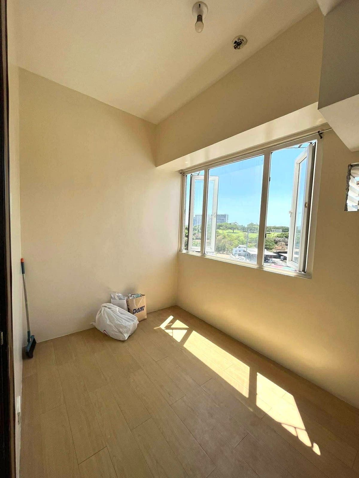 Condo Unit at Ridgewood Towers for RENT - photo 1