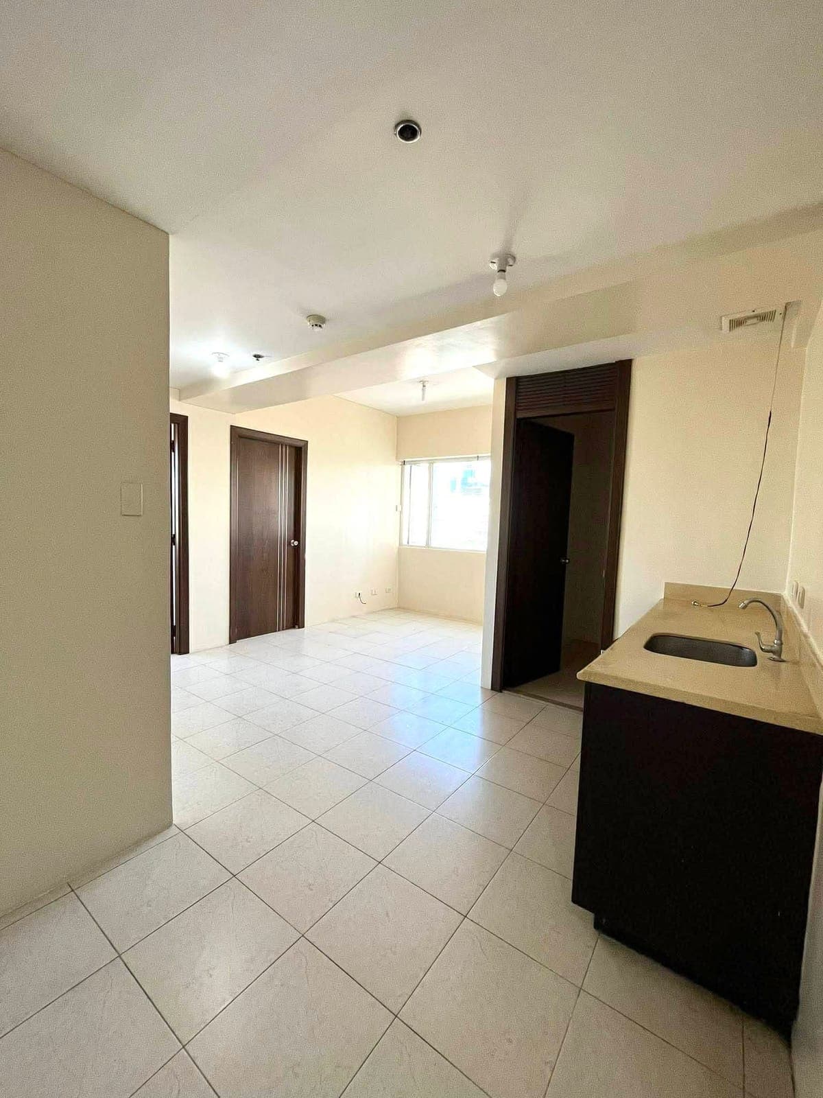 Condo Unit at Ridgewood Towers for RENT - photo 5