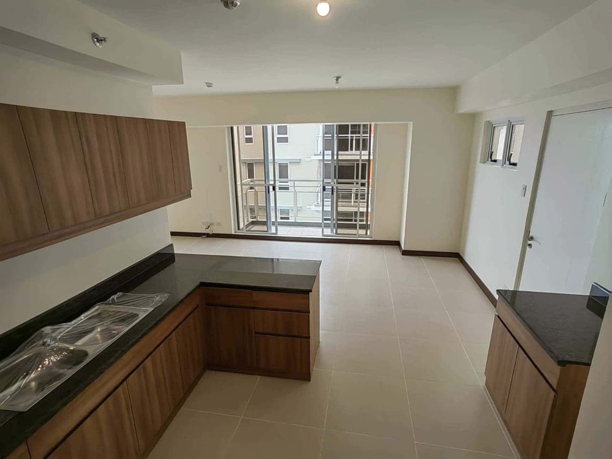 ₱65K MONTHLY ‼️ | 4BR WITH BALCONY + PARKING AT ALDER RESIDENCES – ACACIA ESTATES - photo 2