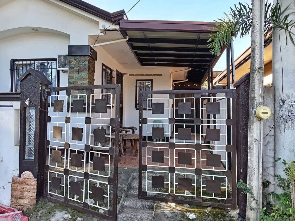 🏡 FOR RENT: Fully Furnished Bungalow in Uptown Bellevue Subdivision - photo 1