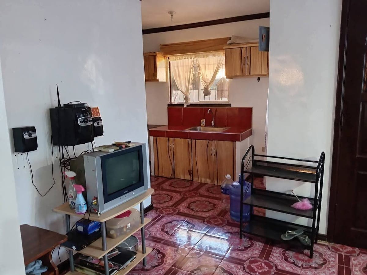 🏡 FOR RENT: Fully Furnished Bungalow in Uptown Bellevue Subdivision - photo 3