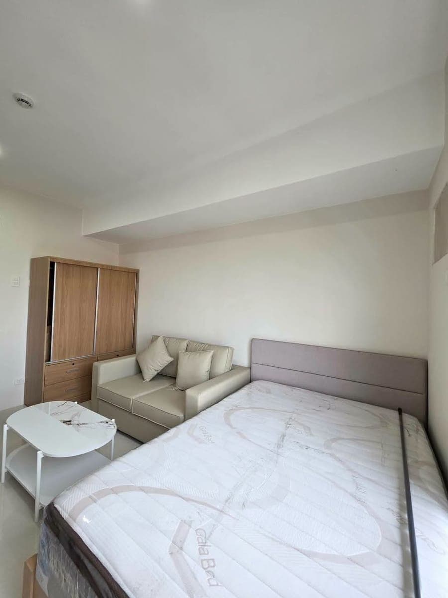 For Rent Furnished Studio Unit in J Tower Residences, beside SM City JMall, Mandaue City (No Parking) - photo 3