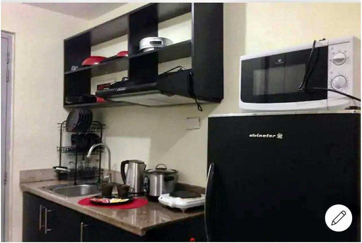 FOR RENT: ₱17,000 inclusive assoc dues - photo 1