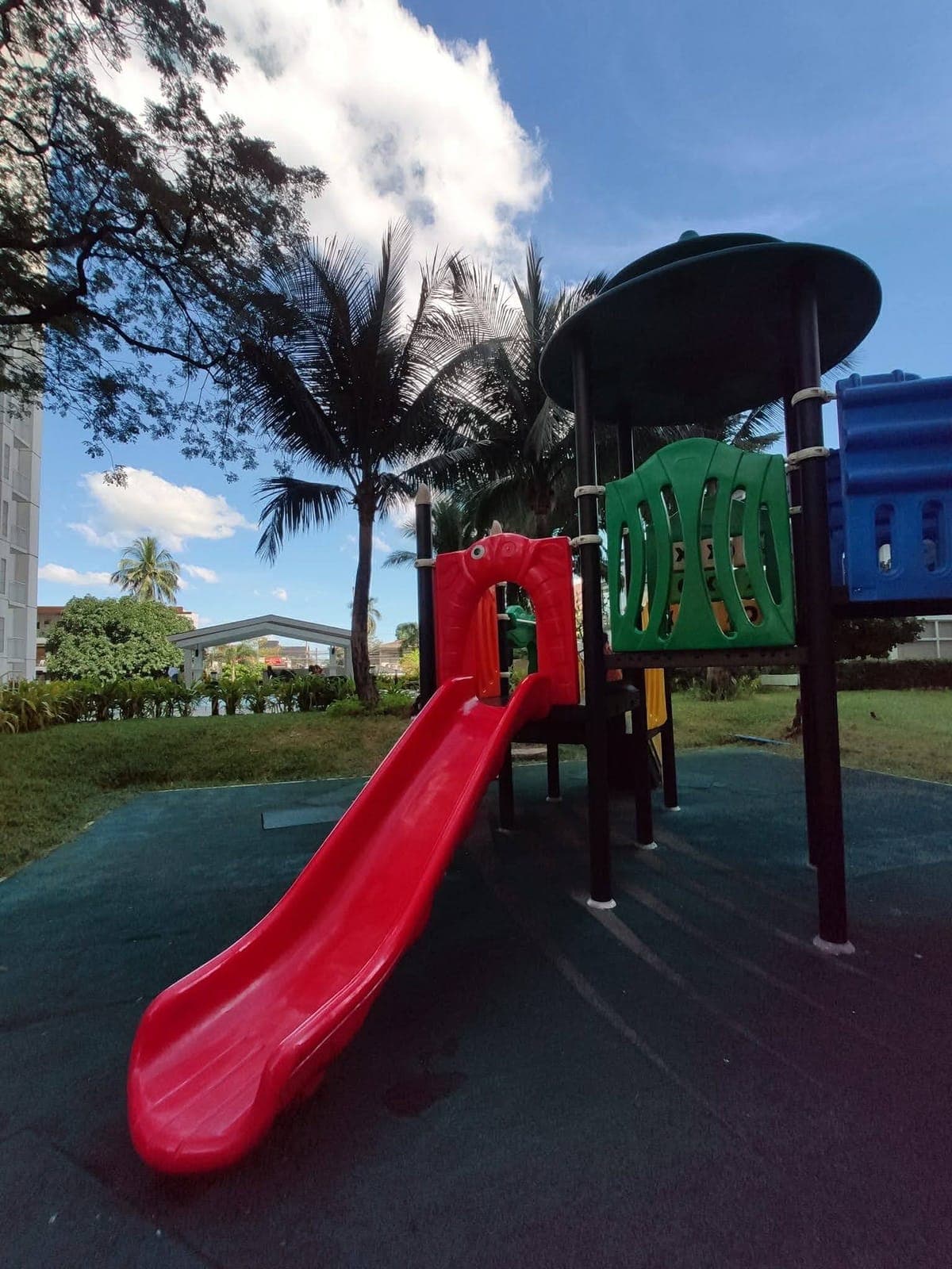 FOR RENT: ₱17,000 inclusive assoc dues - photo 5