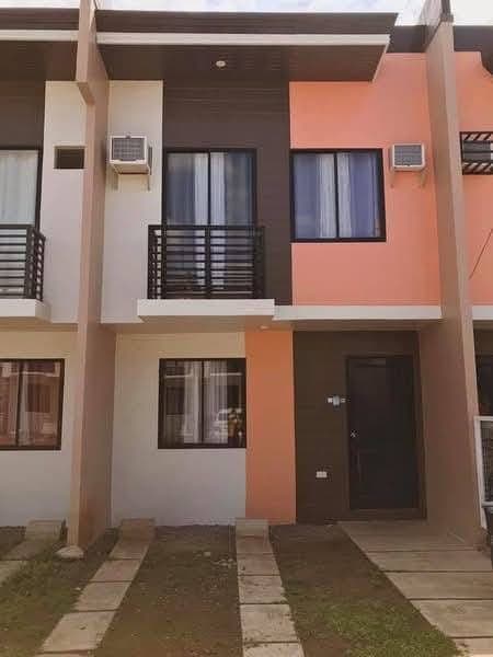 MONTIERRA TOWNHOUSE FOR RENT - photo 1