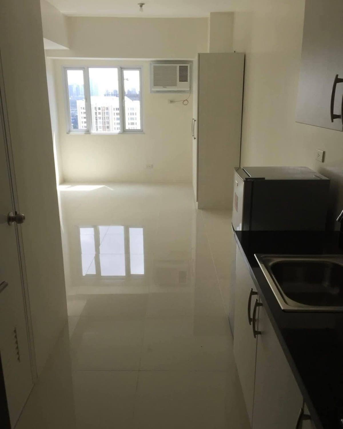 🏙️ AFFORDABLE & RUSH CONDO FOR RENT in QC! - photo 3