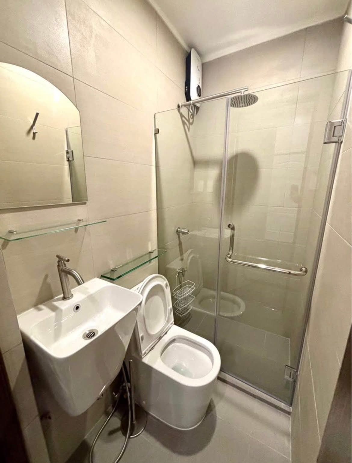 For Lease: Brand New Fully Furnished 2 Bedroom Unit at Forbeswood Heights, BGC - photo 5