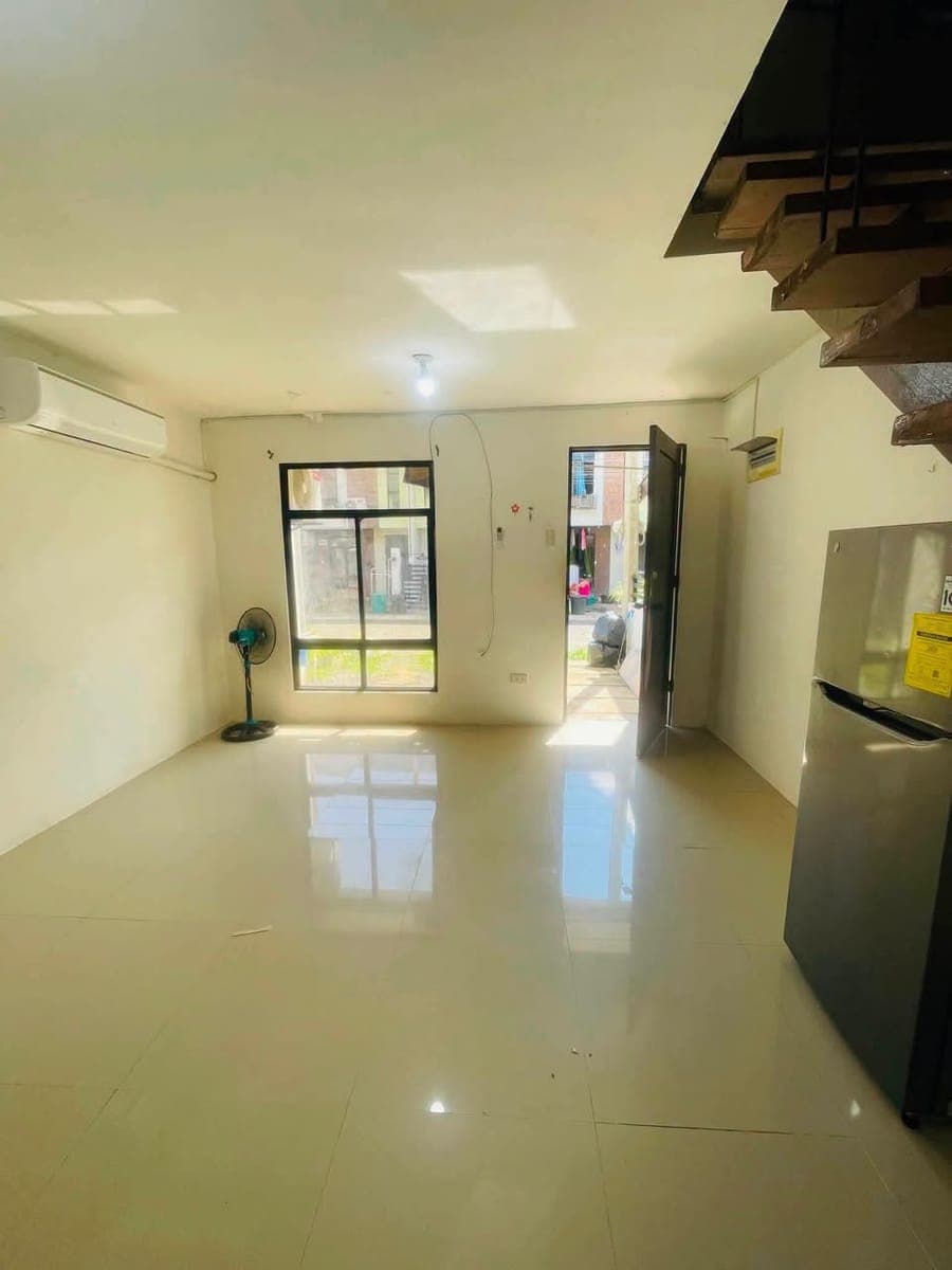 🏡 FOR RENT | 2-BEDROOM TOWNHOUSE - photo 2