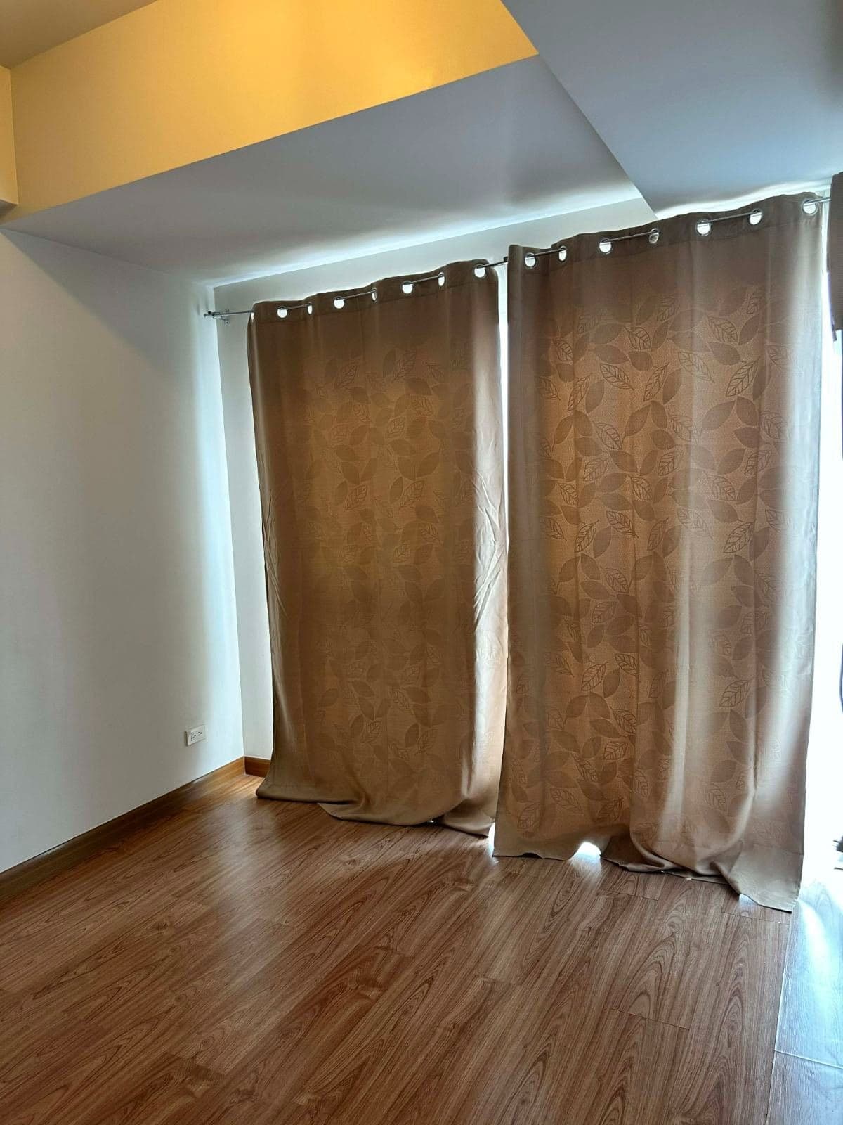 Semi-furnished 1-Bedroom at Times Square West, BGC - photo 9