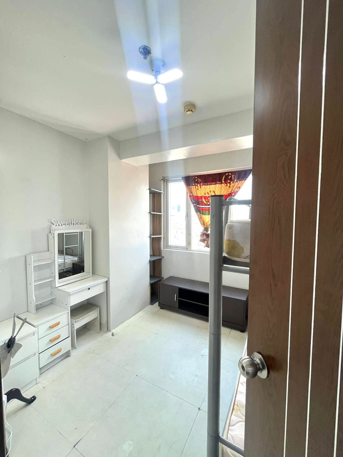 Condo Unit at Ridgewood Towers for RENT - photo 2