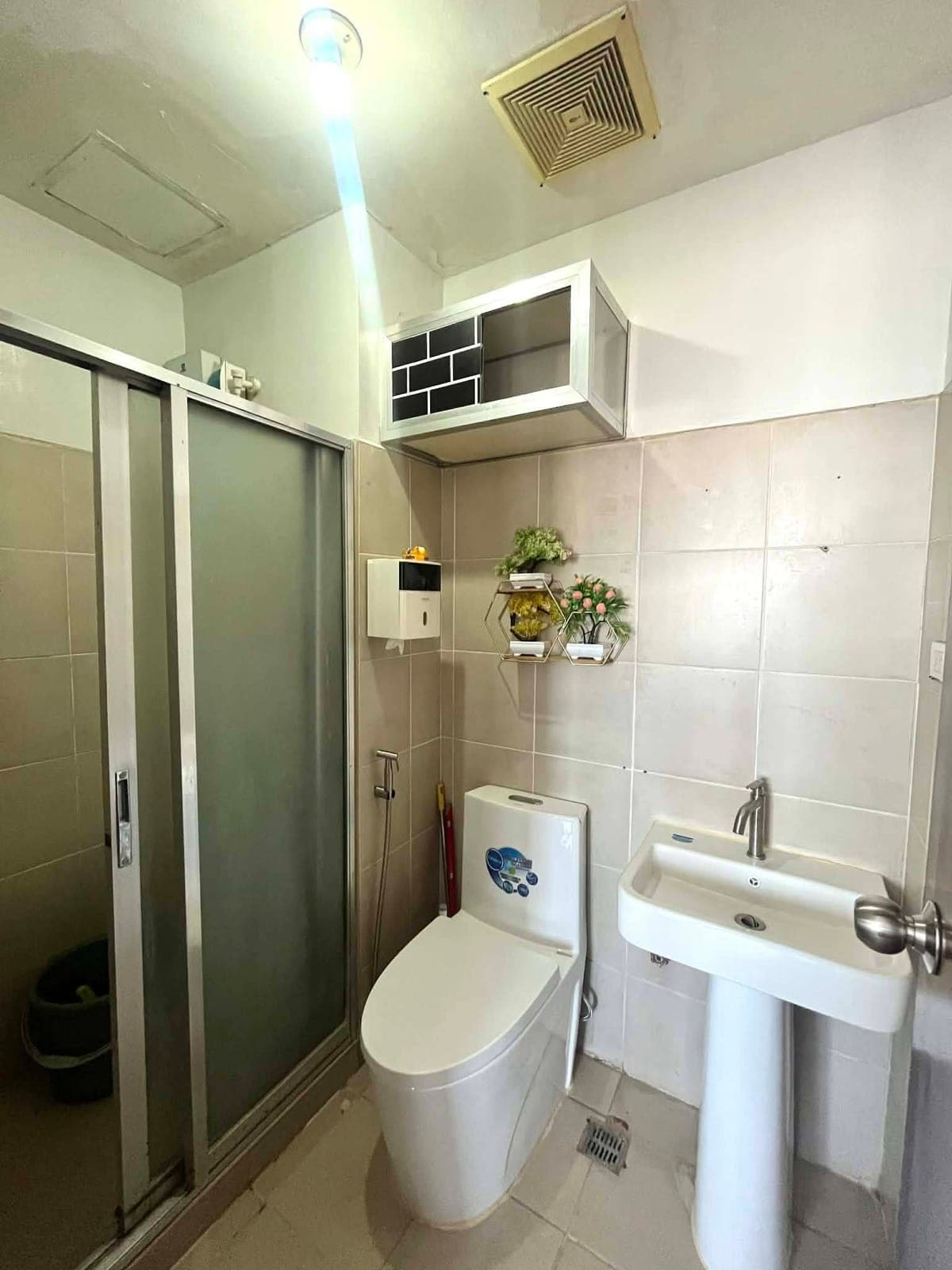 Condo Unit at Ridgewood Towers for RENT - photo 4