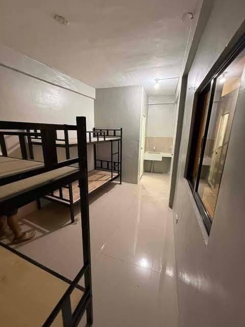 Pad for Rent - photo 2