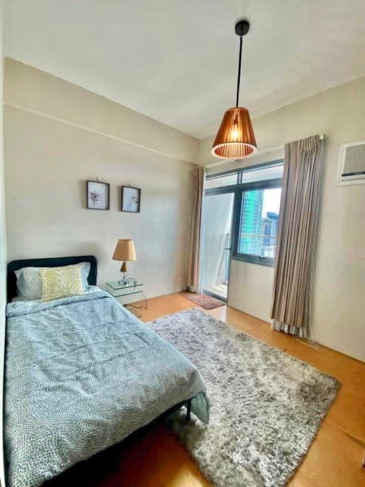 70K MONTHLY |  2-BEDROOM WITH BALCONY AT PARK WEST BGC‼️ - photo 1