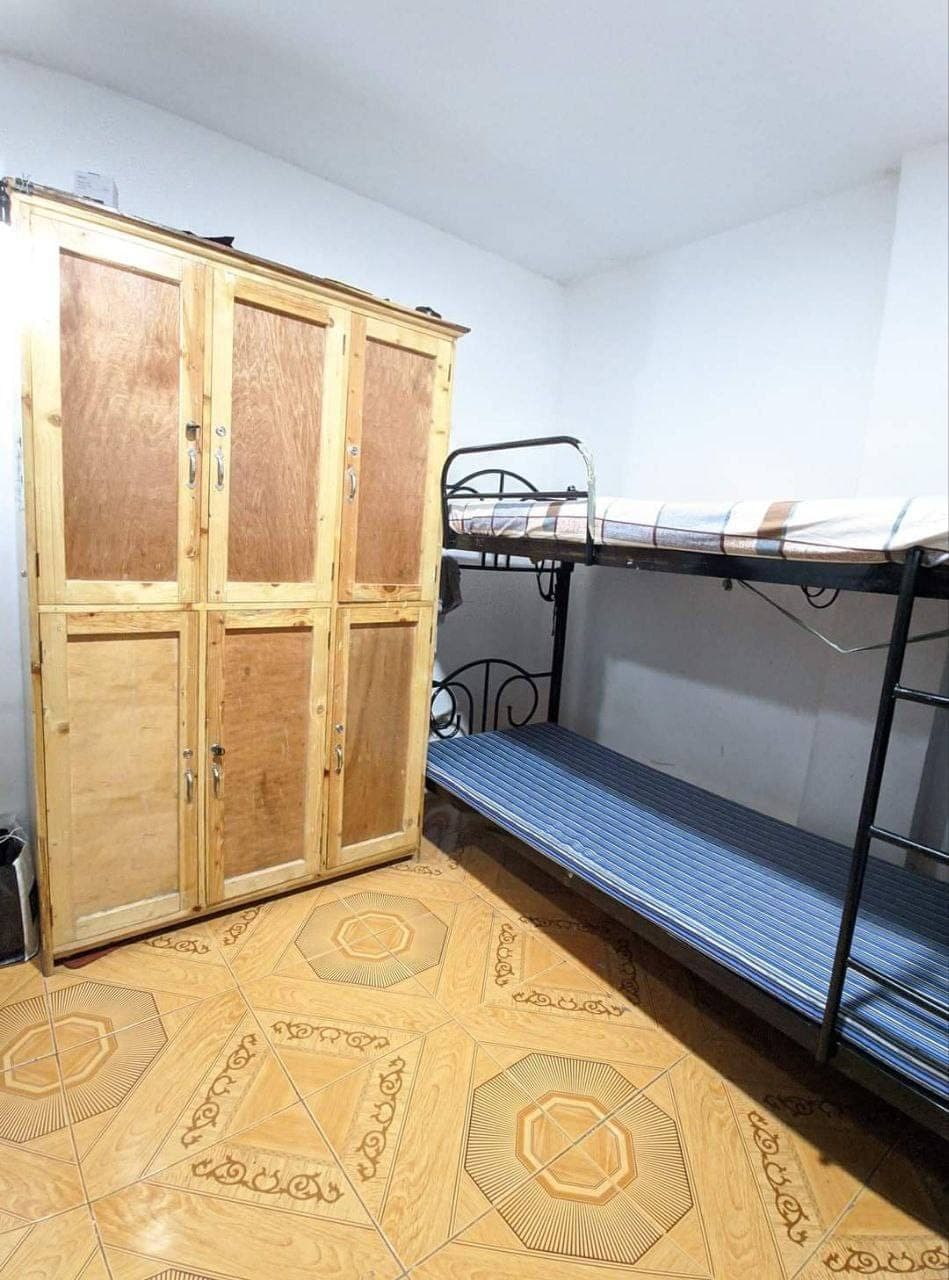 Aircondioned ! Professional Male Bed Space Near Bgc,Sm Aura and Market2x - photo 1