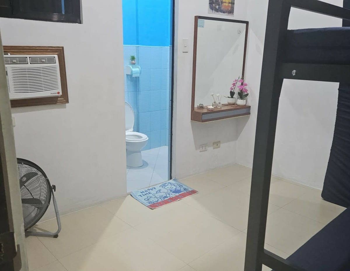 ALL Professional / Student Female Bedspace Wanted - photo 5