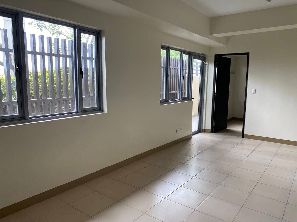 MURANG CONDO UNIT FOR RENT - photo 20