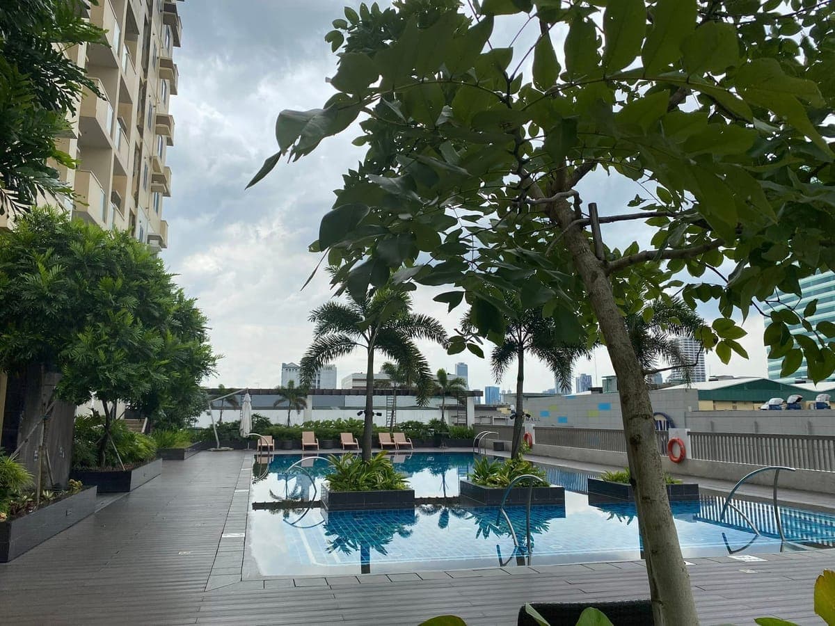 MURANG CONDO UNIT FOR RENT - photo 6