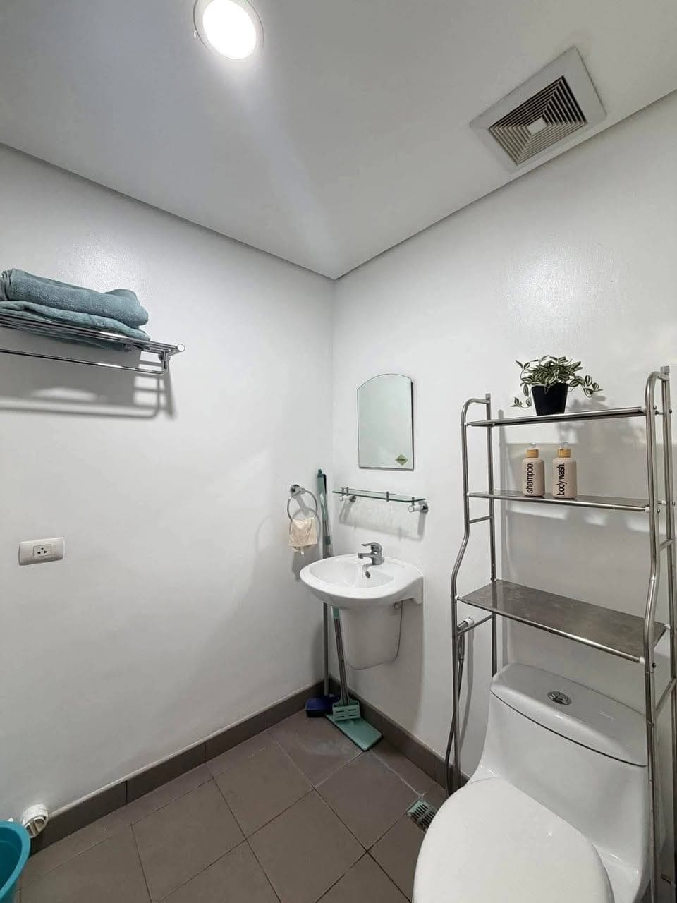 One Bedroom Condo For Rent ❗️ - photo 4