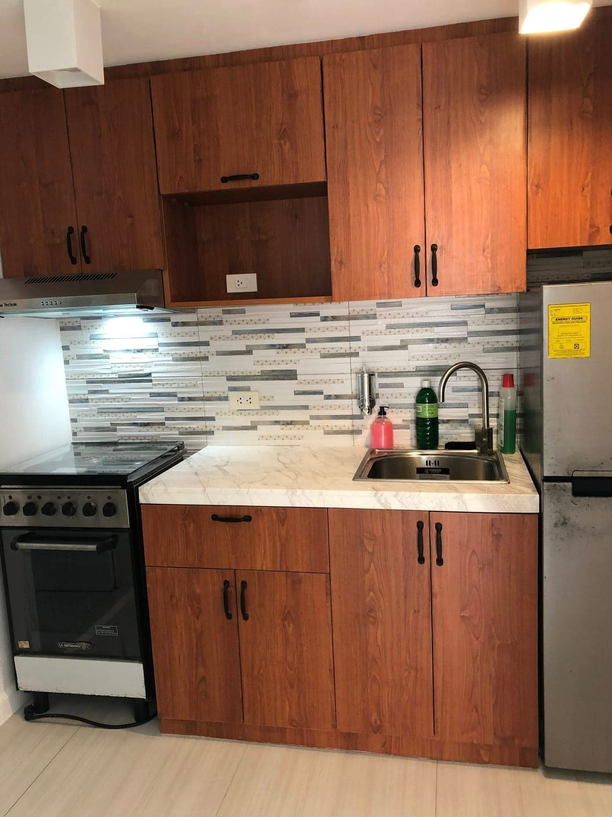 One bedroom Condo for rent in Forbeswood Heights . Fully furnished . Expected rent php 40,000’per mo... - photo 1