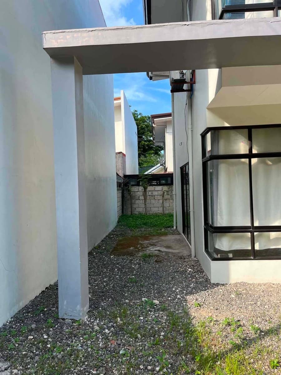 MODERN HOUSE FOR RENT SEMIFURNISH FOR ONLY 35K - photo 2