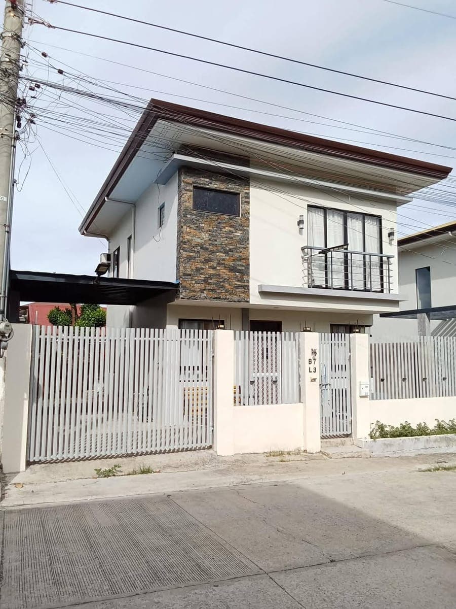 MODERN HOUSE FOR RENT FULLYFURNISH FOR ONLY 45K NEGOTIABLE - photo 1