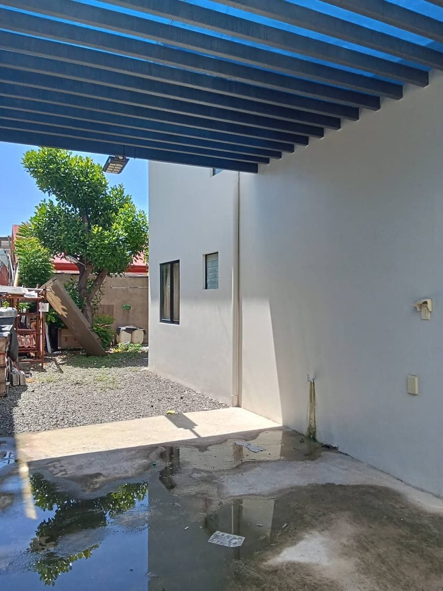 MODERN HOUSE FOR RENT FULLYFURNISH FOR ONLY 45K NEGOTIABLE - photo 3