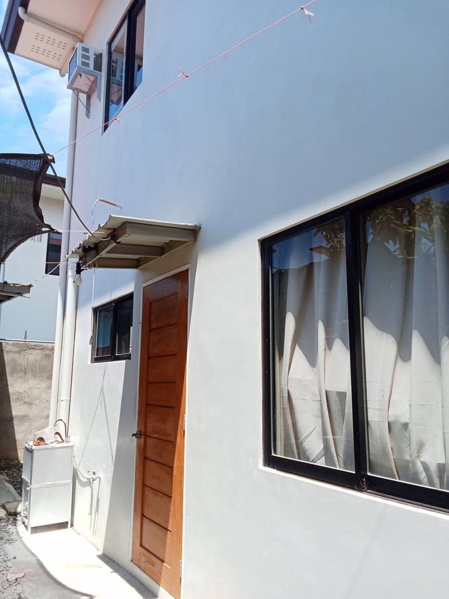 MODERN HOUSE FOR RENT FULLYFURNISH FOR ONLY 45K NEGOTIABLE - photo 5