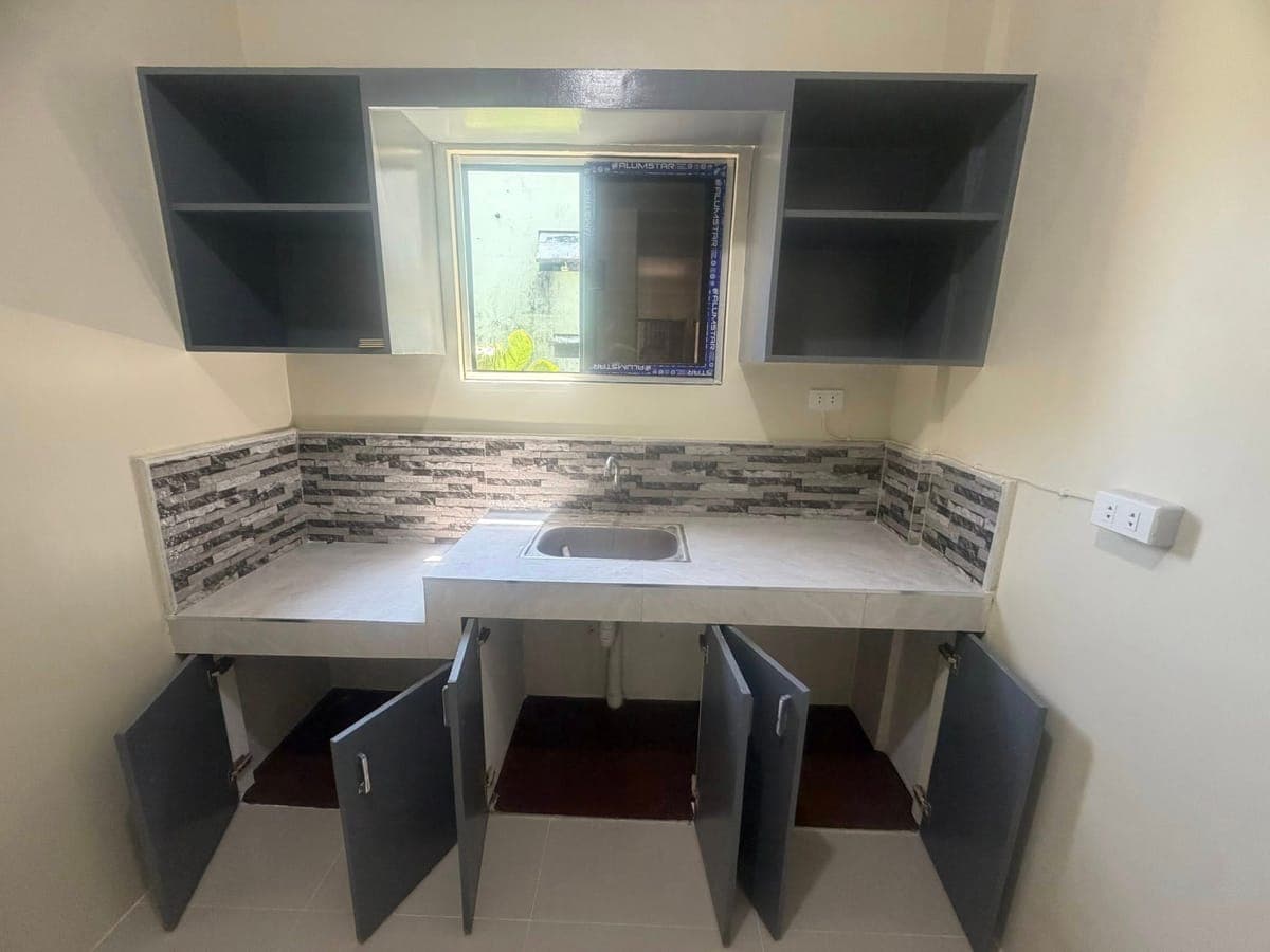 NEWLY RENOVATED APARTMENT FOR RENT - photo 3