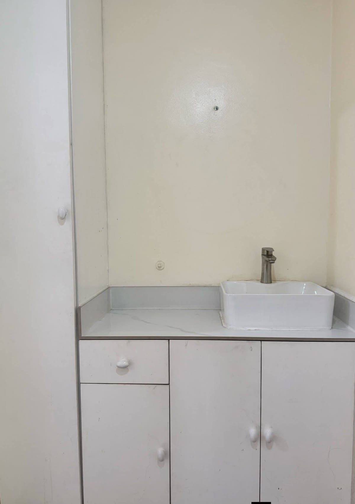 For Rent 1 Bedroom Unit - photo 1