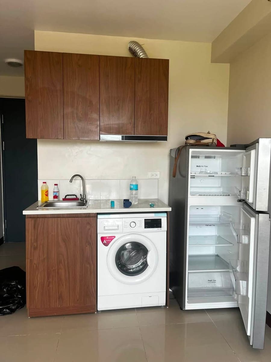 Avail for rent! 13k rental include condo dues & internet 1+ 1 rata ..bsta long term .. - photo 2