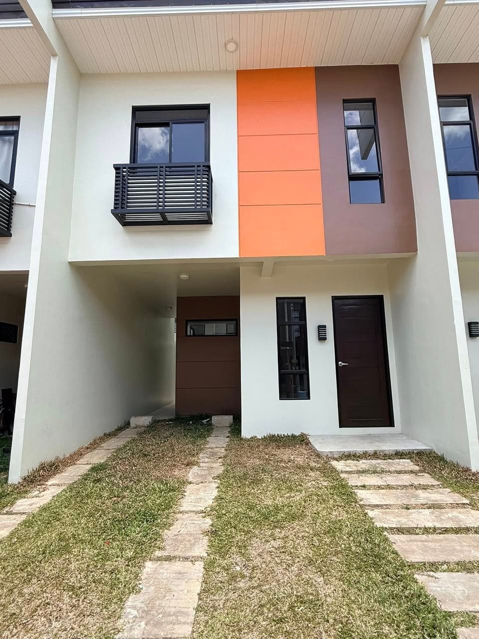 HOUSE FOR RENT – NAVONA COURT LUMBIA - photo 1