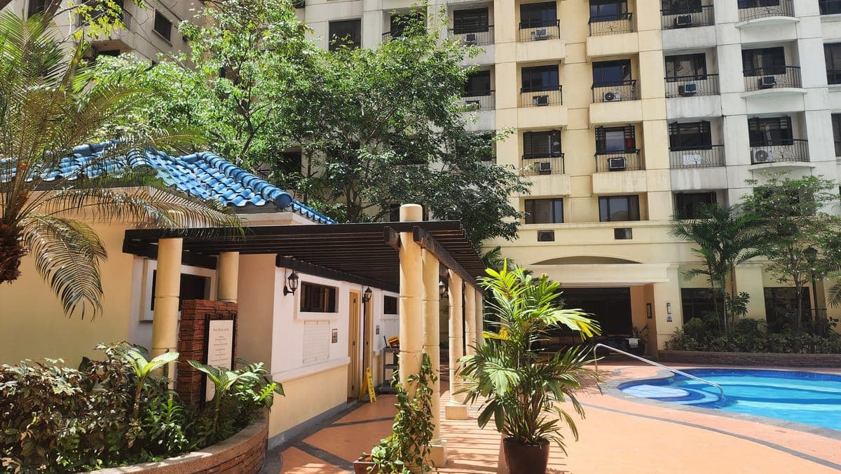 🏢 FOR RENT: 1BR Condo at Forbeswood Heights Taguig City - photo 1