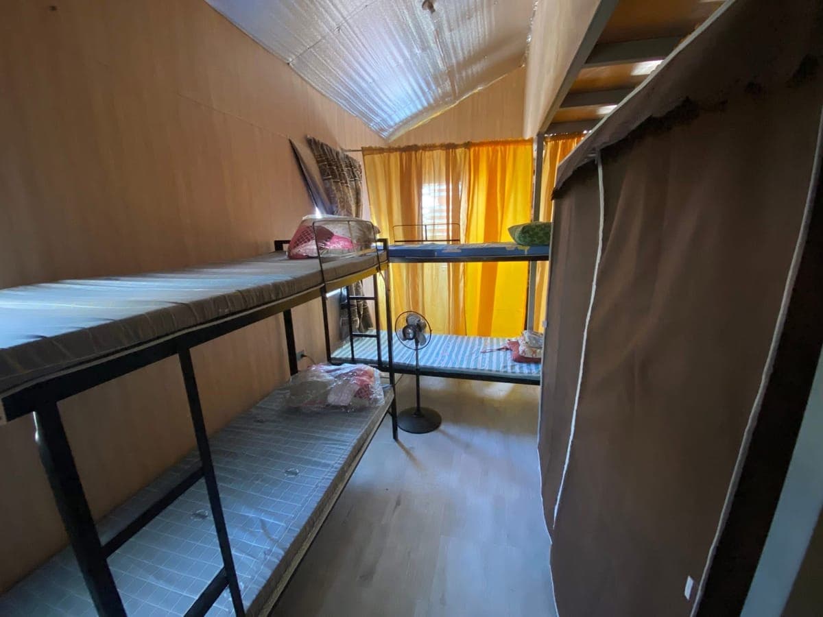 MALE BEDSPACE 2800 with elec wifi and water, 5 slots available. - photo 1