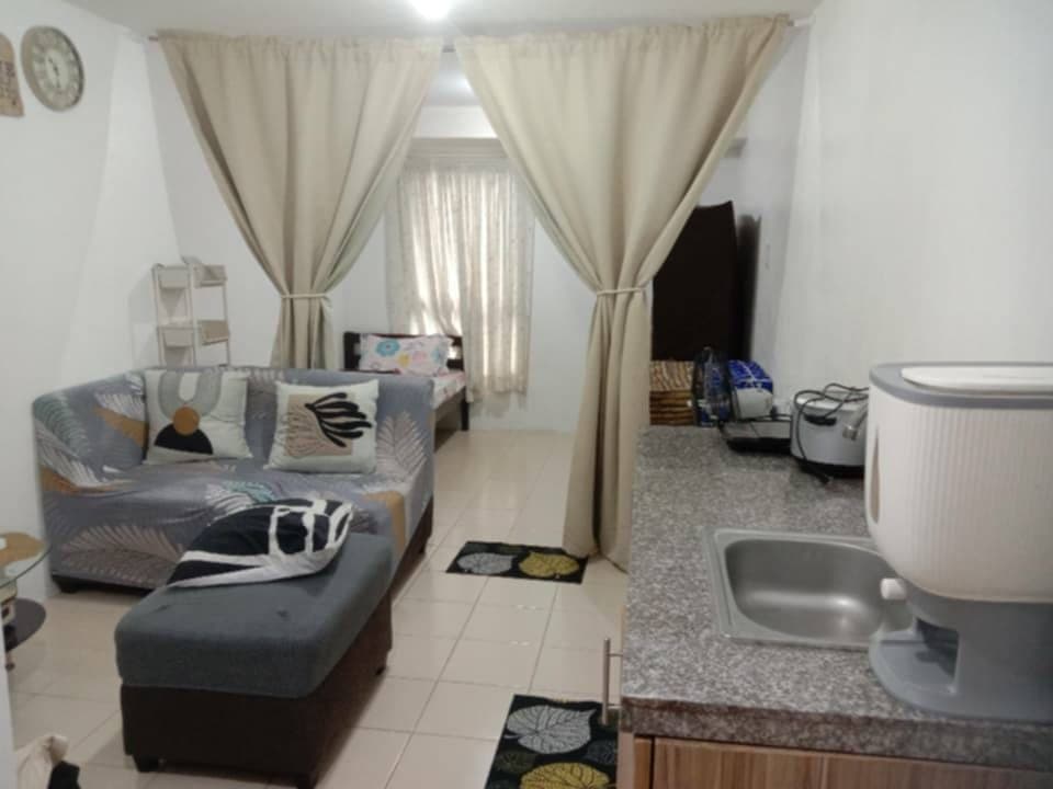 Condominium unit available for rent - photo 9