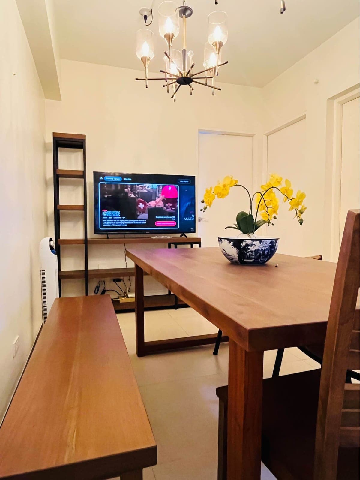 FAIRLANE RESIDENCES W/ PARKING (PET FRIENDLY) - photo 5