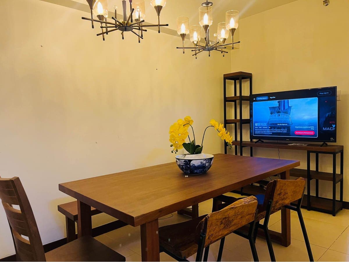 FAIRLANE RESIDENCES W/ PARKING (PET FRIENDLY) - photo 6