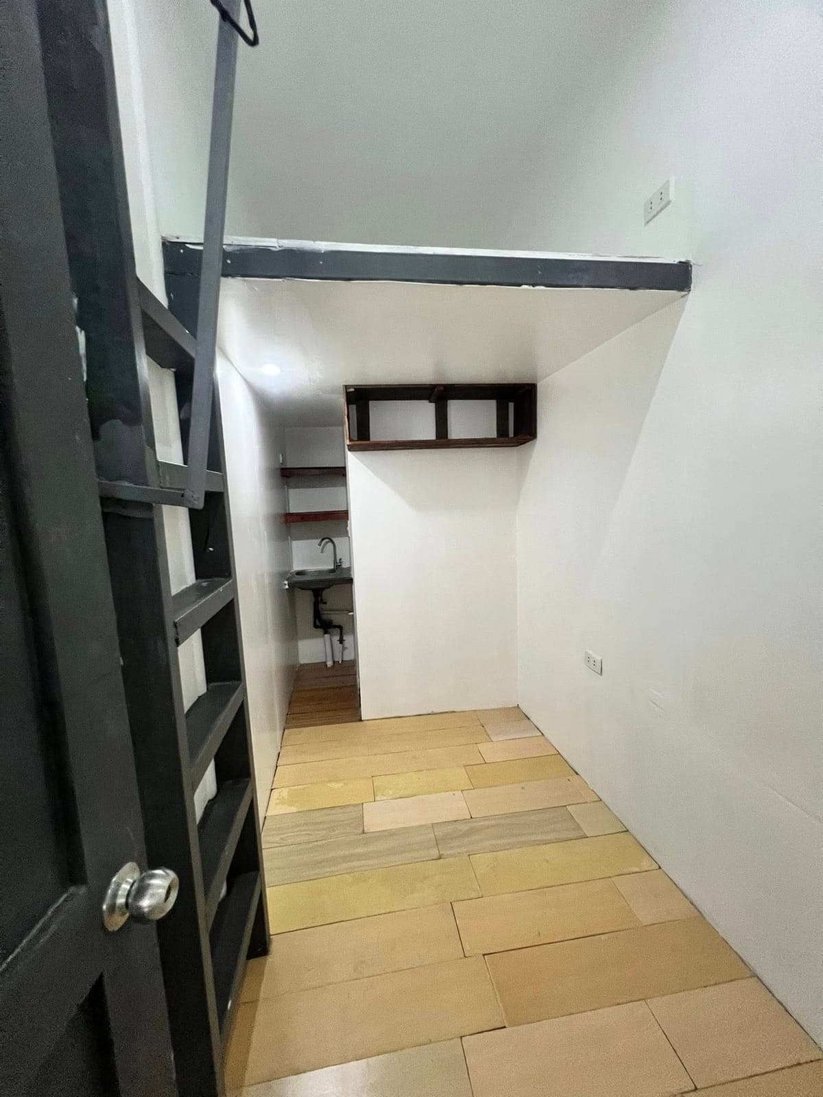 🏠 ROOM FOR RENT - photo 1