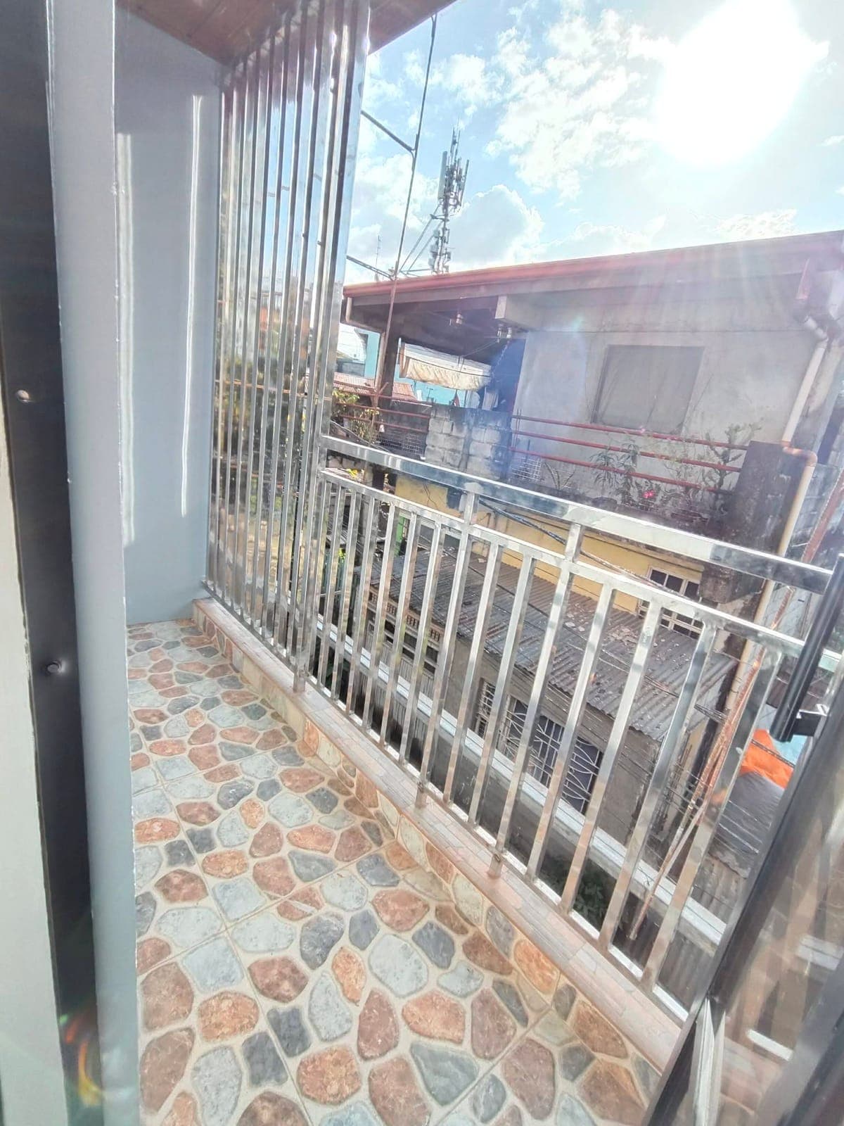 CONDO TYPE FOR RENT 2 BEDROOM(BAGONG GAWA) - photo 2