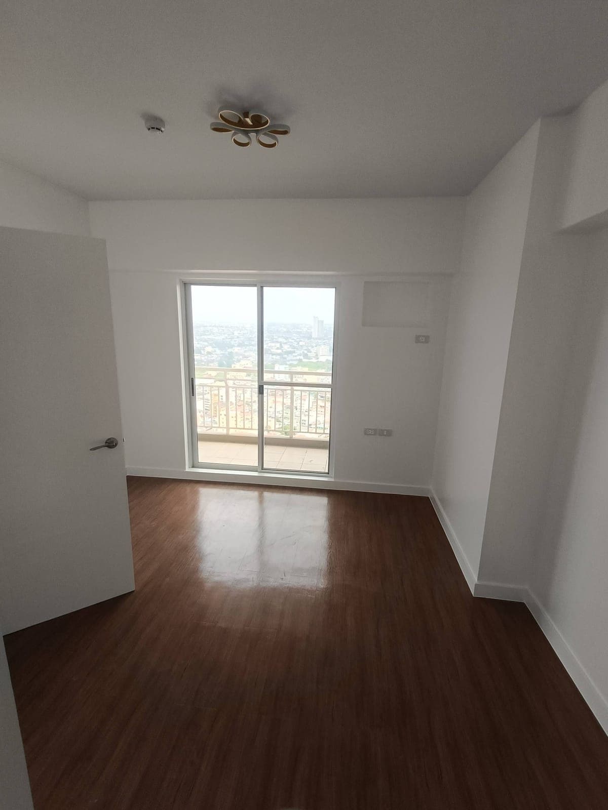 🔥 LEVEL UP YOUR CITY LIFESTYLE IN QUEZON CITY! 🔥 - photo 1